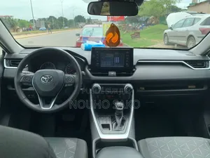 Toyota RAV4 2021 Blanc