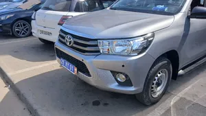 Toyota Hilux 2022 Gris