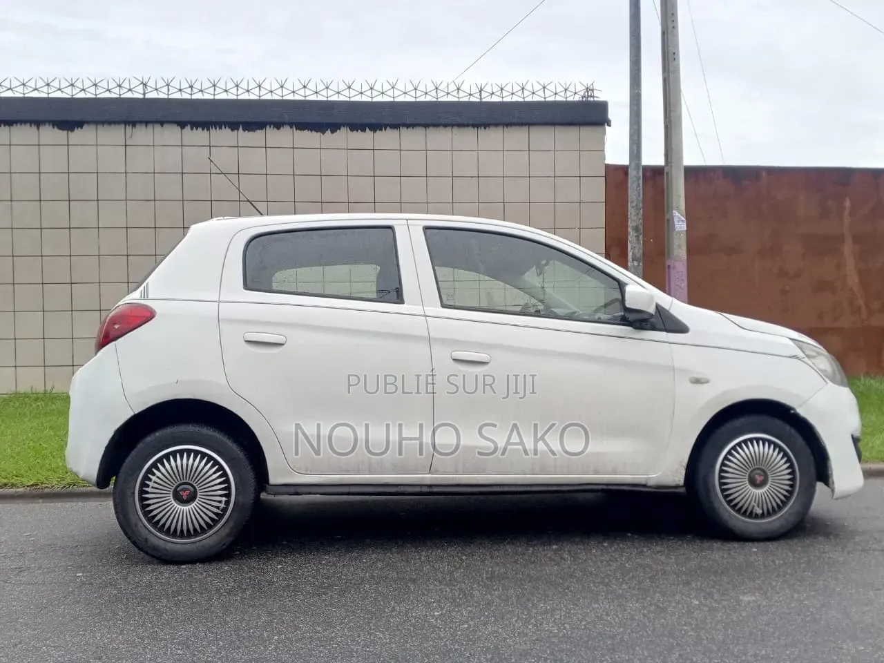 Mitsubishi Spacestar 2016 Blanc
