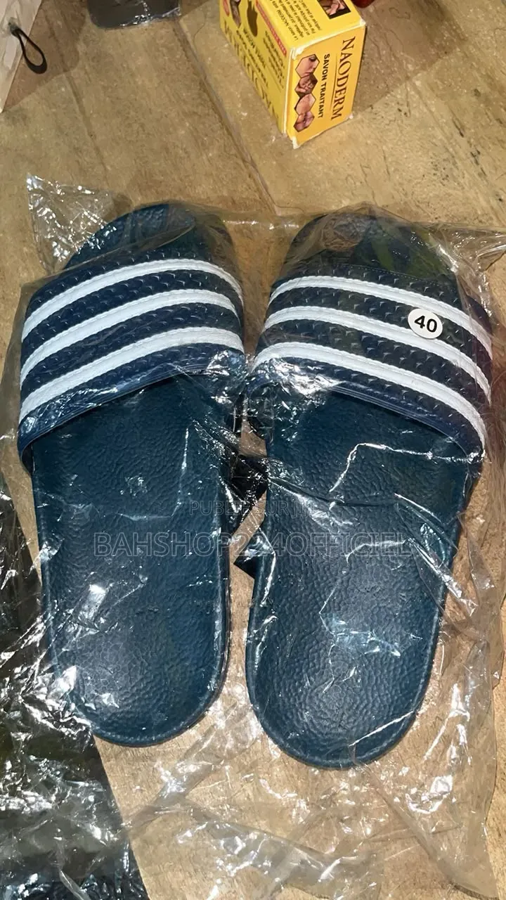 Claquettes Adidas 2ème Main