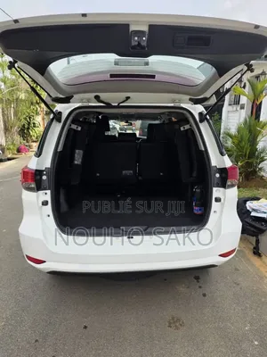 Toyota Fortuner 2022 Blanc