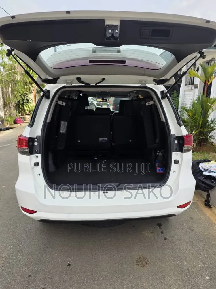 Toyota Fortuner 2022 Blanc