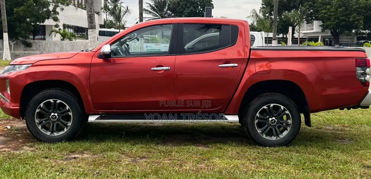 Mitsubishi L200 2021 Bordeaux