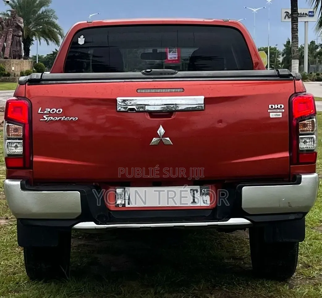 Mitsubishi L200 2021 Bordeaux