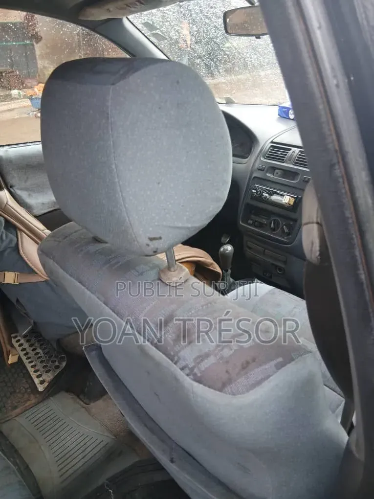 Toyota Picnic 2.0 FWD 2005 Gris