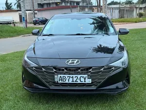 Hyundai Elantra 2021 Noir