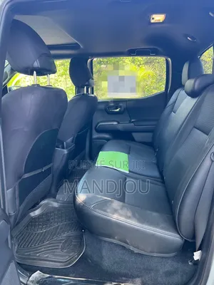 Toyota Tacoma 2024 Gris