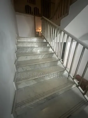Meublé 14chbre Duplex dans Cocody Angre à Louer