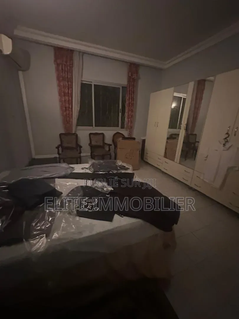 Meublé 14chbre Duplex dans Cocody Angre à Louer
