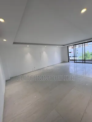 3chbre Appartement dans Cocody Riviera à Louer