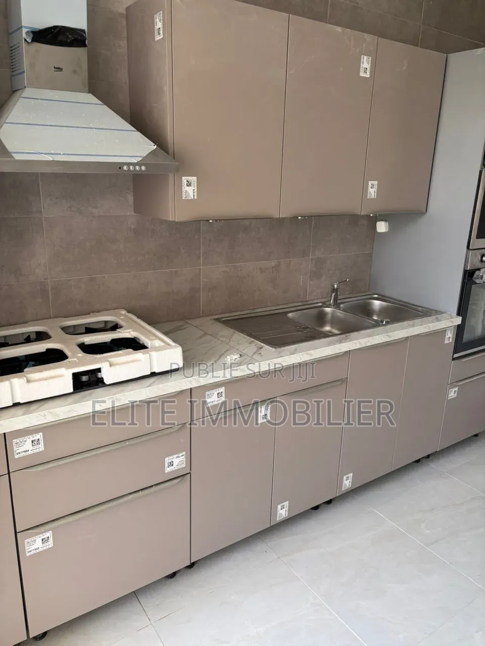 3chbre Appartement dans Cocody Riviera à Louer