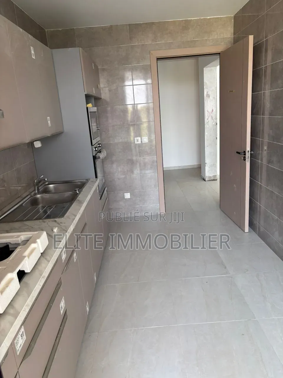 3chbre Appartement dans Cocody Riviera à Louer
