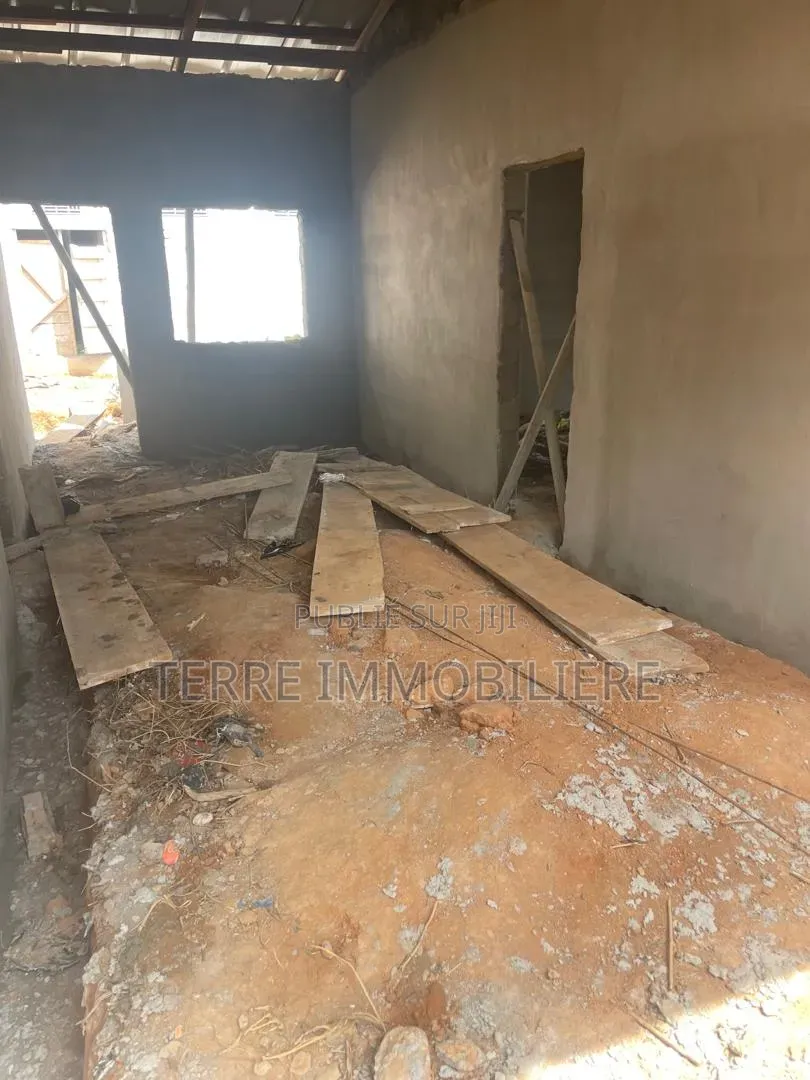 3chbre Villa dans La Terre Immobilière, Cocody à Vendre