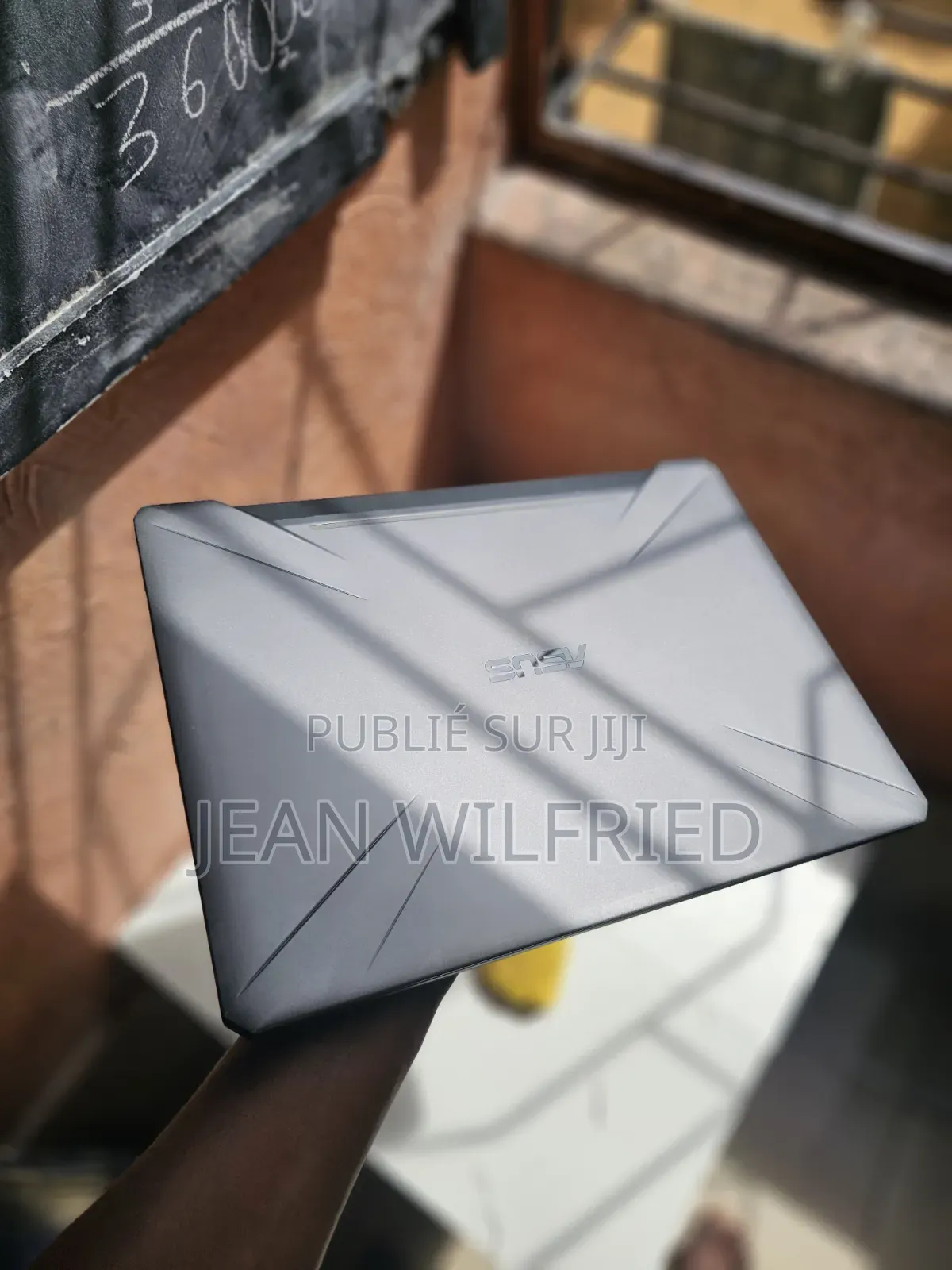 Nouveau Asus TUF Gaming FX504 16GB Intel Core i7 HDD+SSD 1T