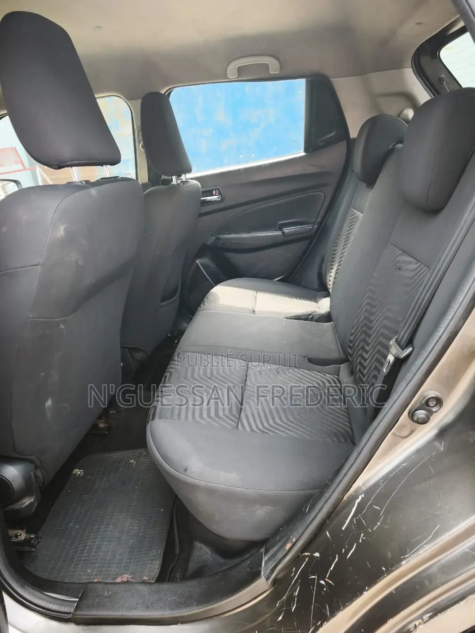 Suzuki Swift 2021 Gris