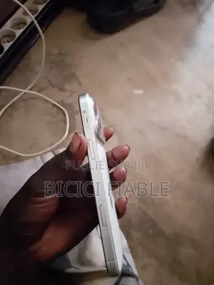 Nouveau Apple iPhone 17e 512 GB Blanc