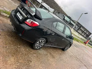 Mitsubishi Mirage 2022 Noir