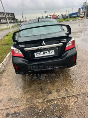 Mitsubishi Mirage 2022 Noir