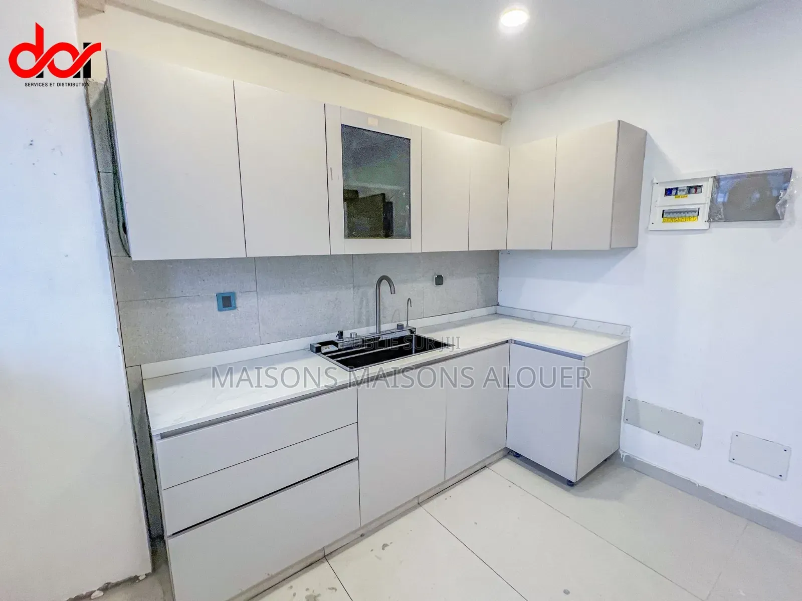 3chbre Appartement dans Ibrahim, Cocody à Louer