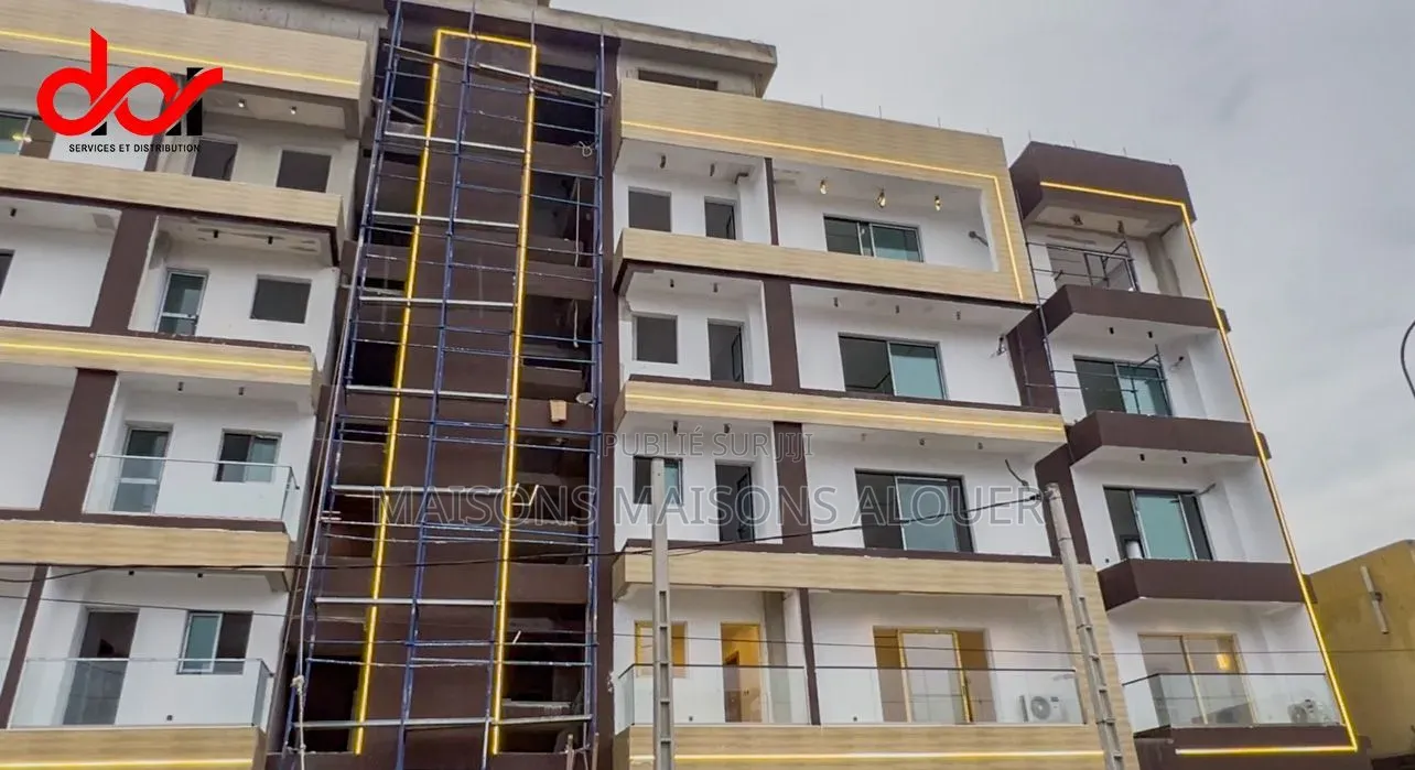3chbre Appartement dans Ibrahim, Cocody à Louer