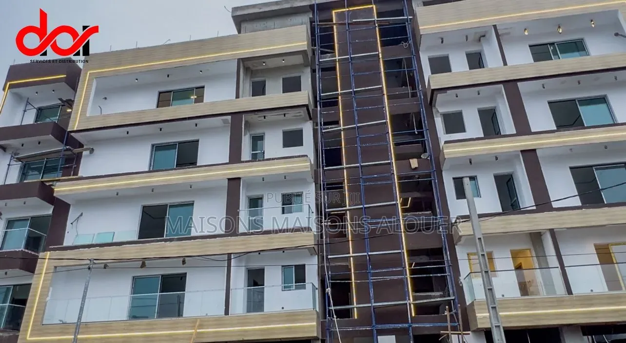 3chbre Appartement dans Ibrahim, Cocody à Louer