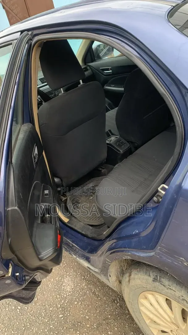 Suzuki Dzire 2023 Bleu