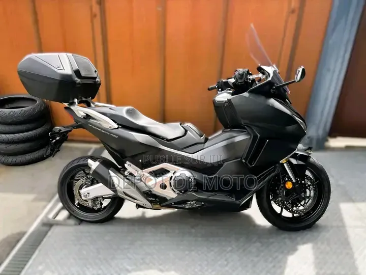 Nouveau Honda Forza 2023 Noir