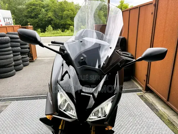Nouveau Honda Forza 2023 Noir