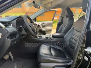 Toyota RAV4 2021 Noir