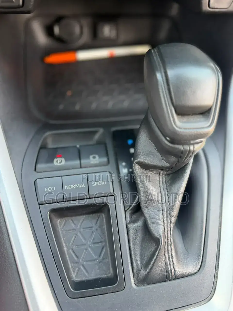 Toyota RAV4 2021 Noir