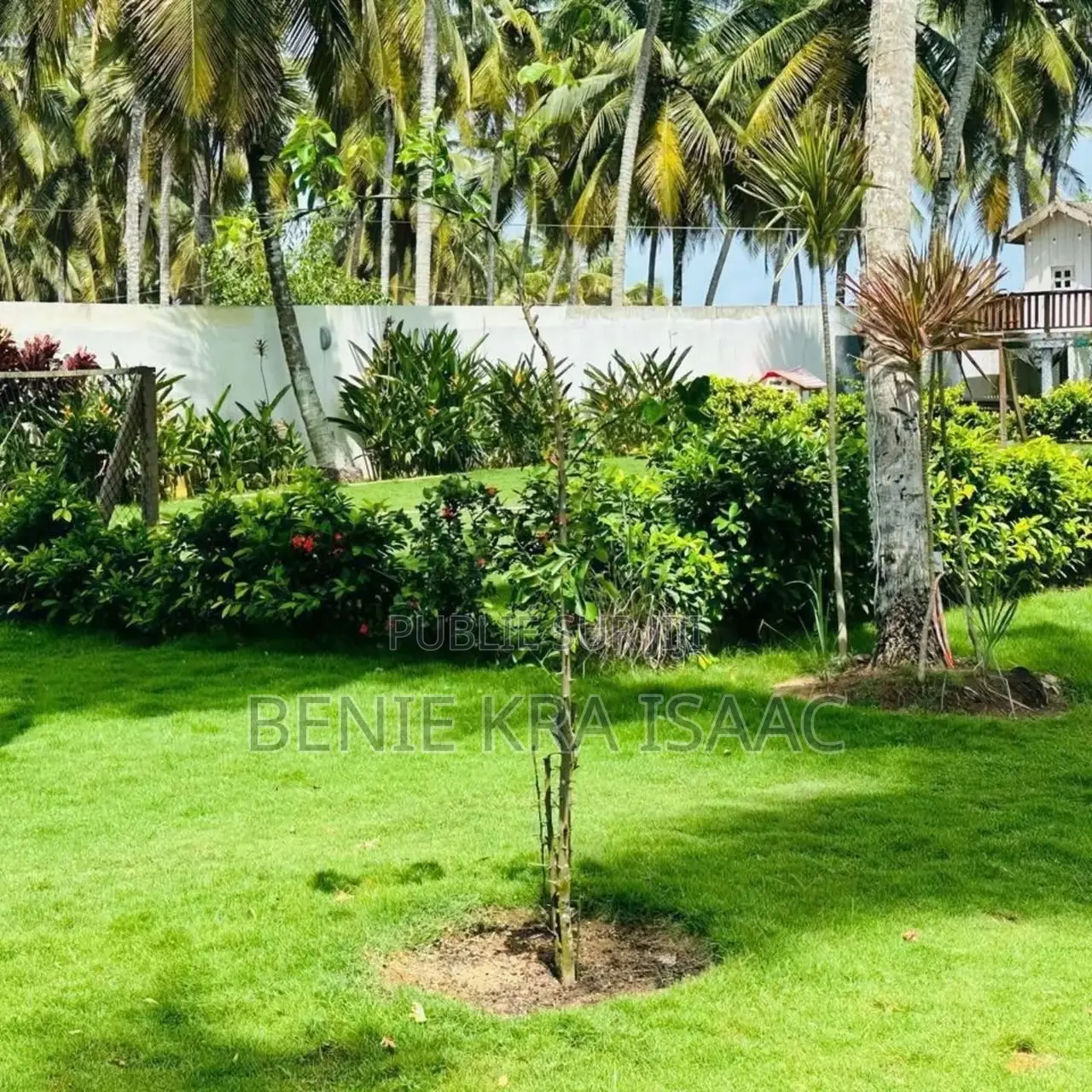 Meublé 5chbre Duplex dans Benie, Bingerville à Vendre