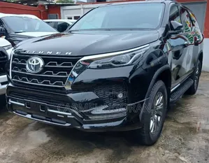 Nouveau Toyota Fortuner 2025 Noir