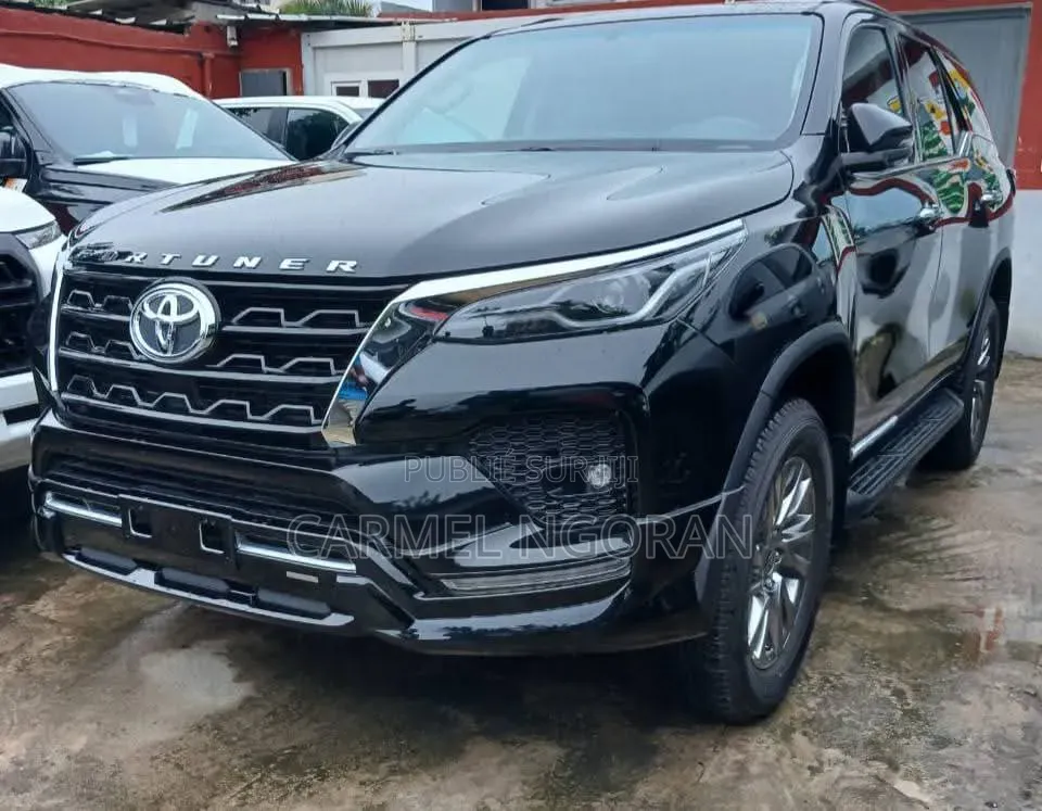 Nouveau Toyota Fortuner 2025 Noir