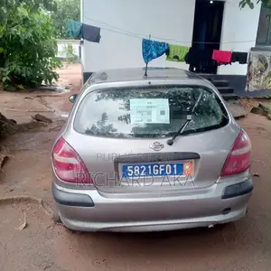 Nissan Almera Tino 2002 Gris