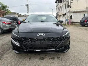 Hyundai Elantra Limited 2021 Noir