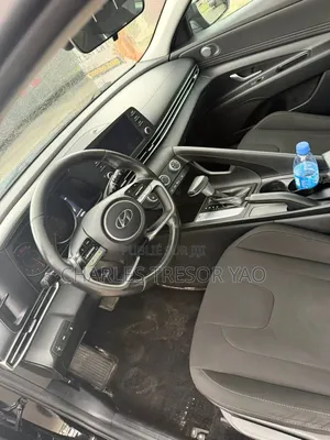 Hyundai Elantra Limited 2021 Noir