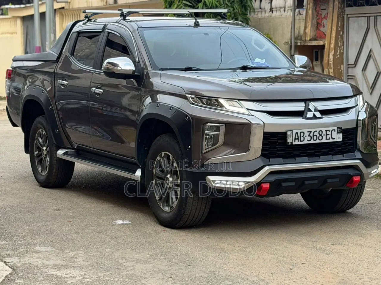 Mitsubishi L200 2021 Gris