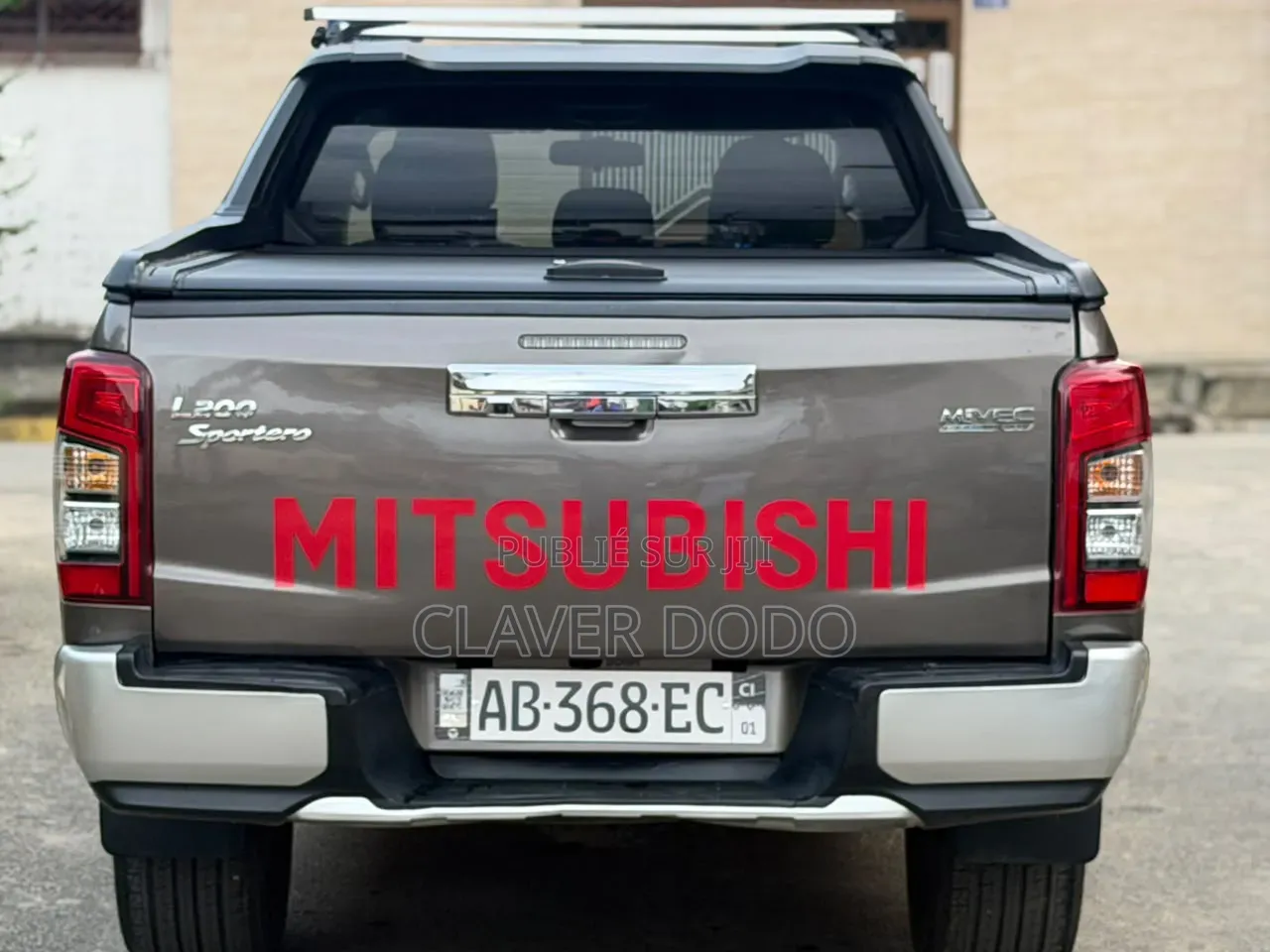Mitsubishi L200 2021 Gris