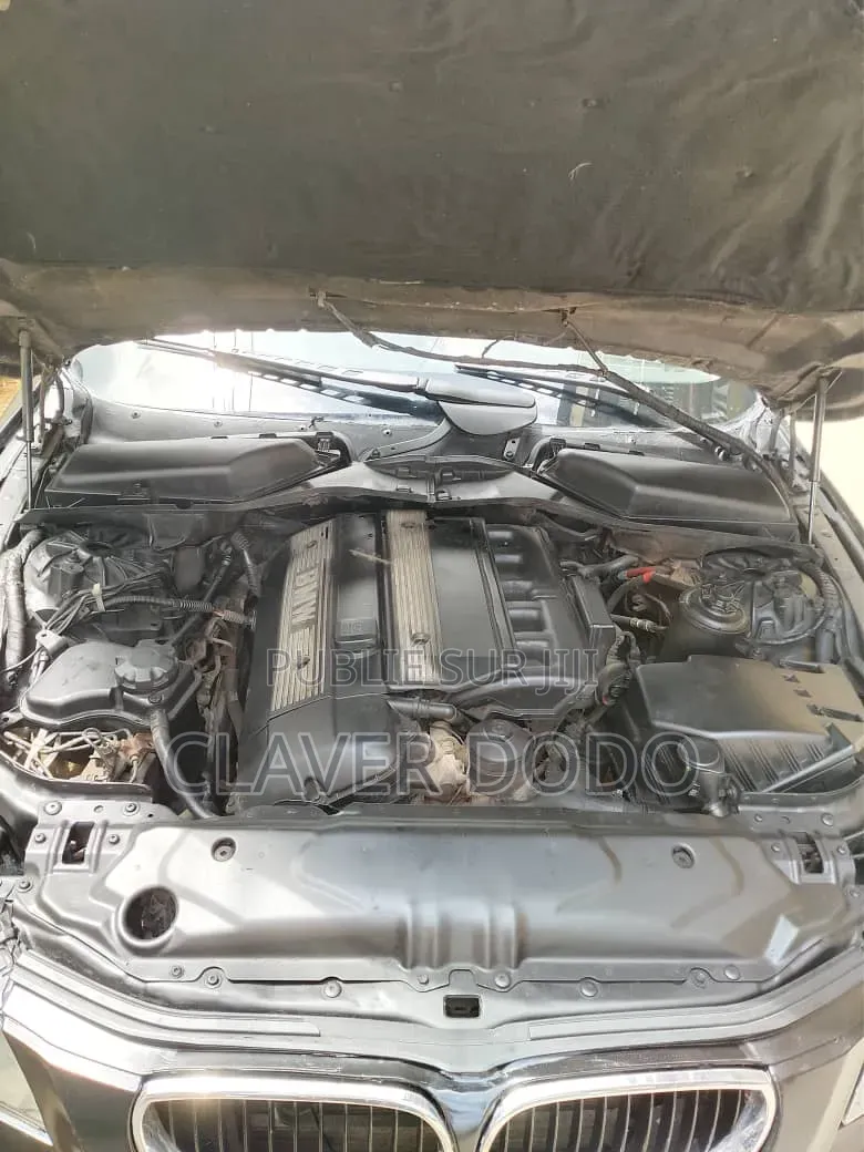 BMW 520i 2004 Noir