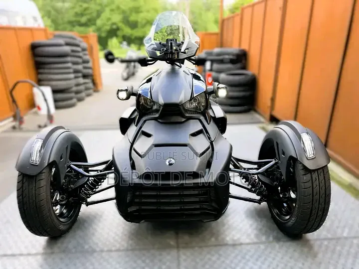 Nouveau Can-Am Autre 2026 Noir