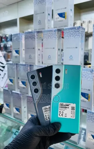 Nouveau Tecno Camon 40 256 GB Autre