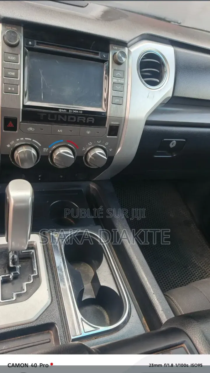 Toyota Tundra 2018 Noir