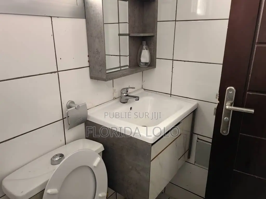 6chbre Duplex dans Floride Lolo, Cocody à Vendre