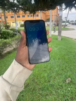 Apple iPhone XR 64 GB Noir