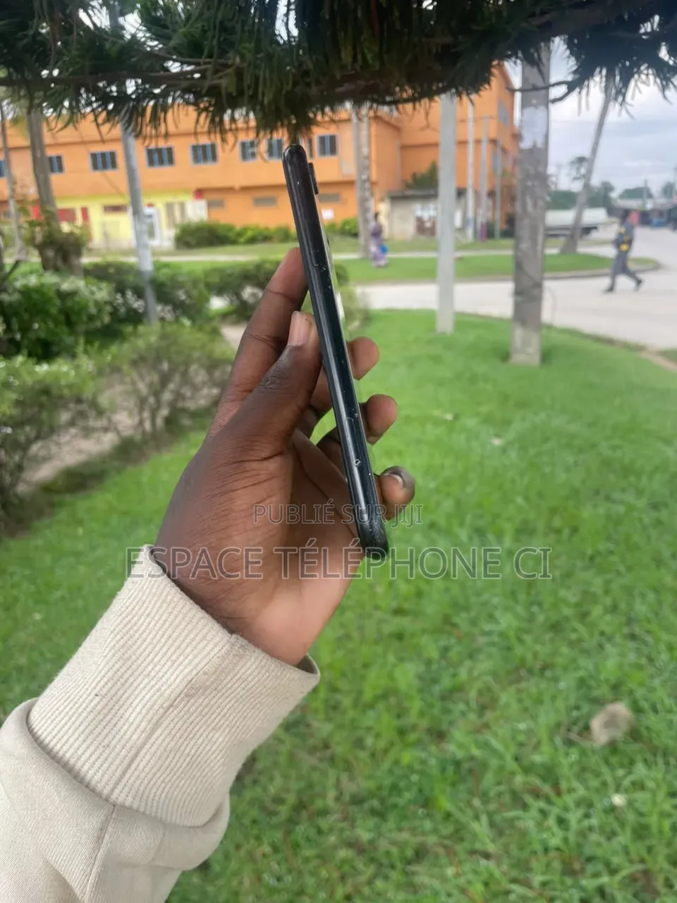Apple iPhone XR 64 GB Noir