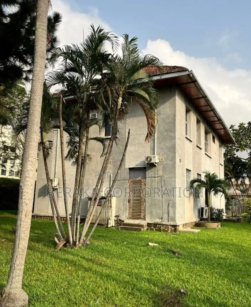 11chbre Villa dans Beraka Corporation, Le Plateau à Vendre