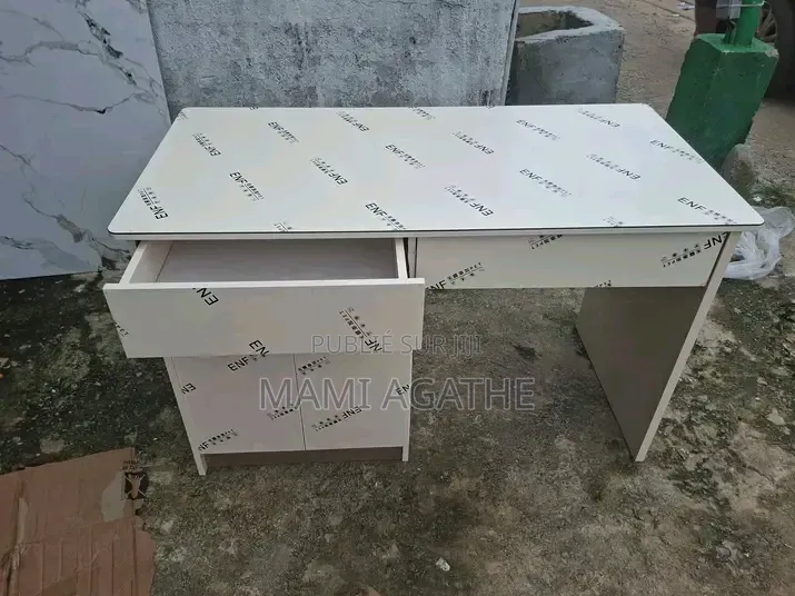 Table De Bureau
