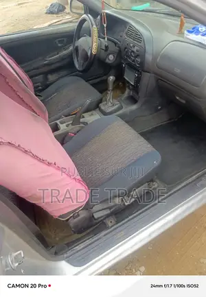 Mitsubishi Colt 2000 Gris
