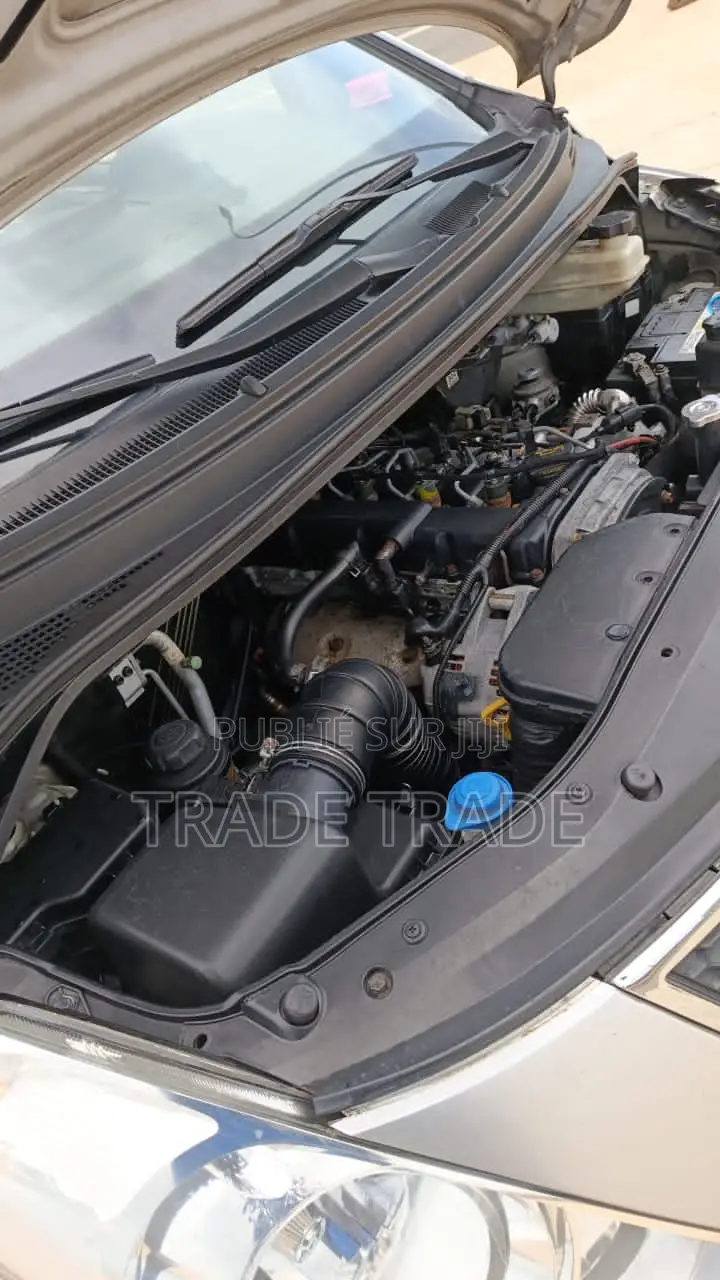 Hyundai Starex 2014 Gris