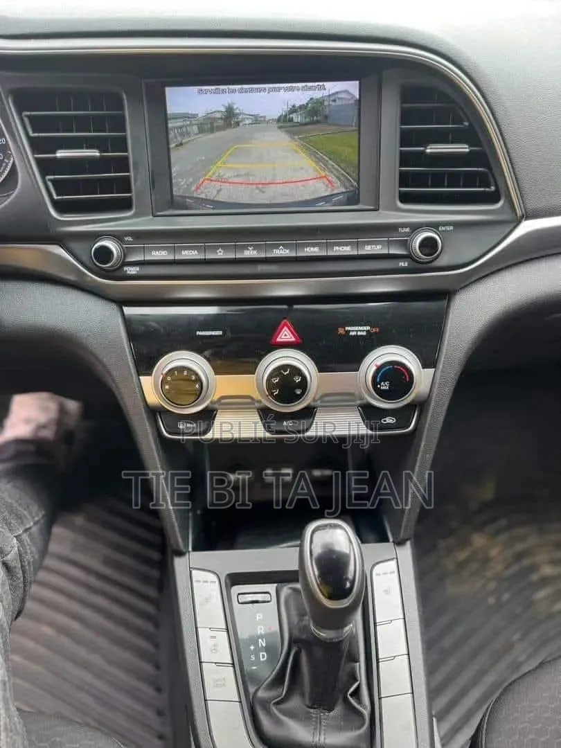 Hyundai Elantra 2019 Noir